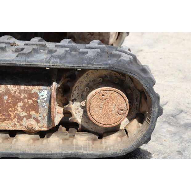 2001 كوماتسو PC18MR-41481568