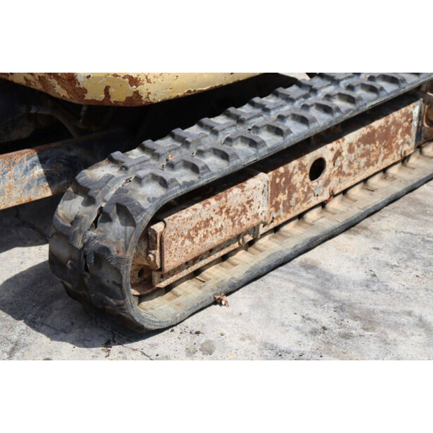 2001 كوماتسو PC18MR-41481569