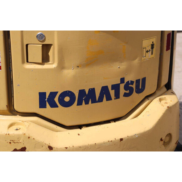 2001 كوماتسو PC18MR-41481571
