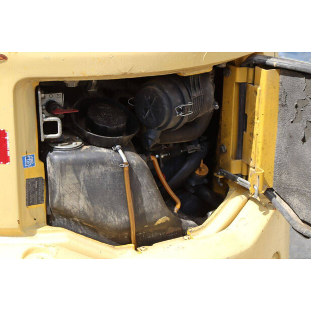 2001 كوماتسو PC18MR-41481573