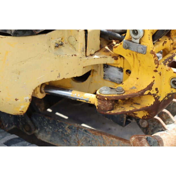 2001 كوماتسو PC18MR-41481576