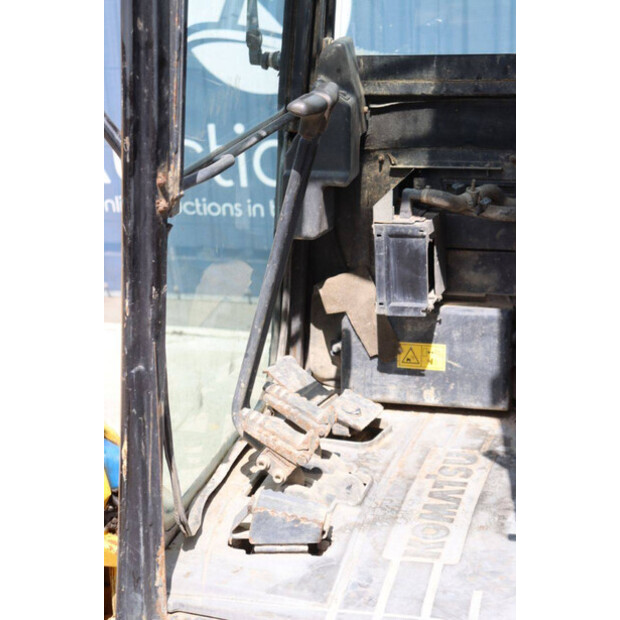 2001 كوماتسو PC18MR-41481579