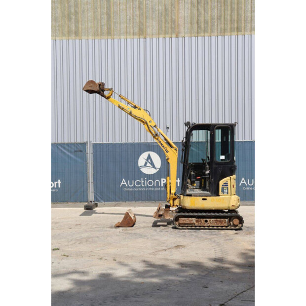 2001 كوماتسو PC18MR-41481590