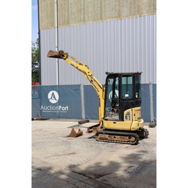 2001 كوماتسو PC18MR-41481591