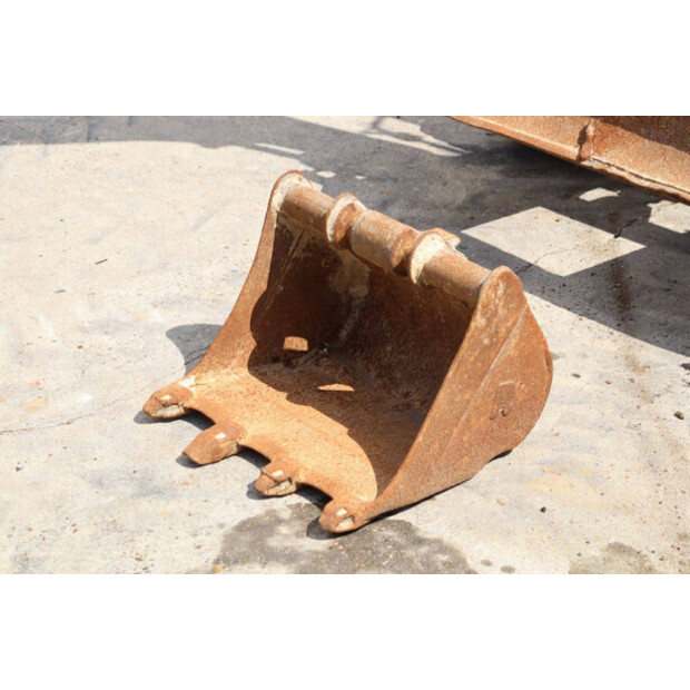 2001 كوماتسو PC18MR-41481594