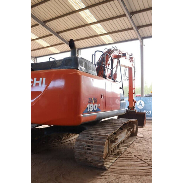 2020 Hitachi ZX190LC-6-41483368