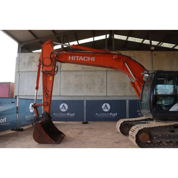 2020 Hitachi ZX190LC-6-41483372