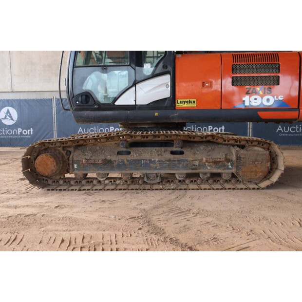 2020 Hitachi ZX190LC-6-41483383