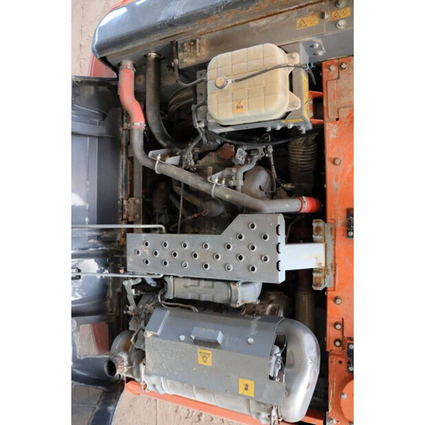 2020 Hitachi ZX190LC-6-41483393