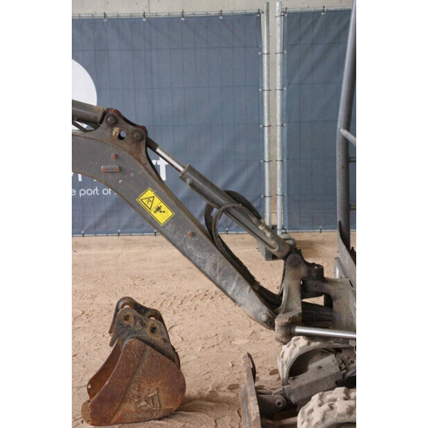 2018 Volvo EC15D-41483675
