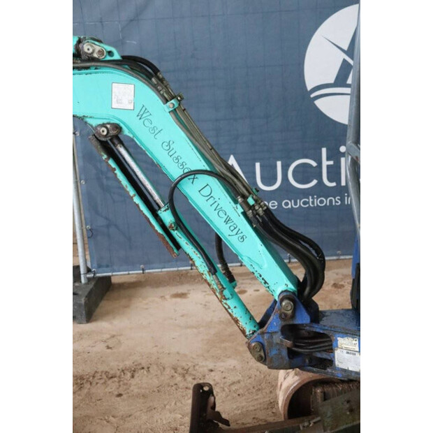 2004 اهيمر 15 NX-41483914