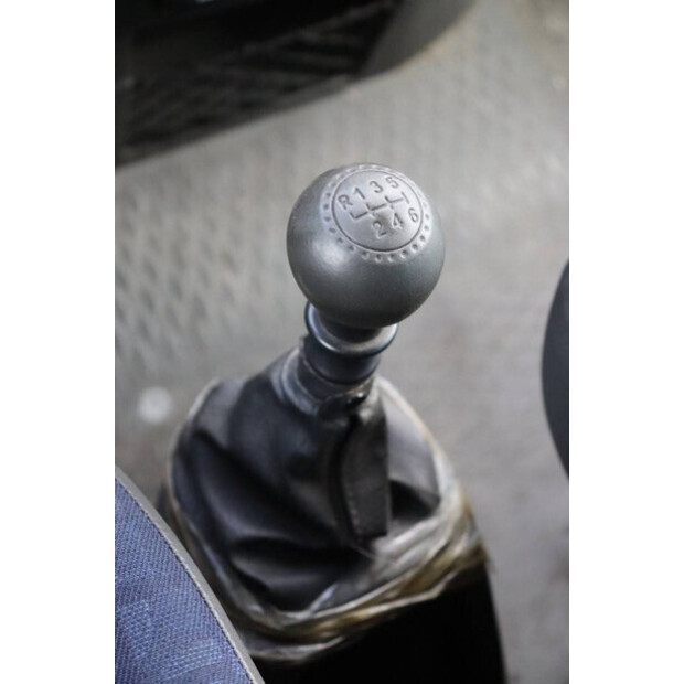 2002 ايفكو 35C13-41484597