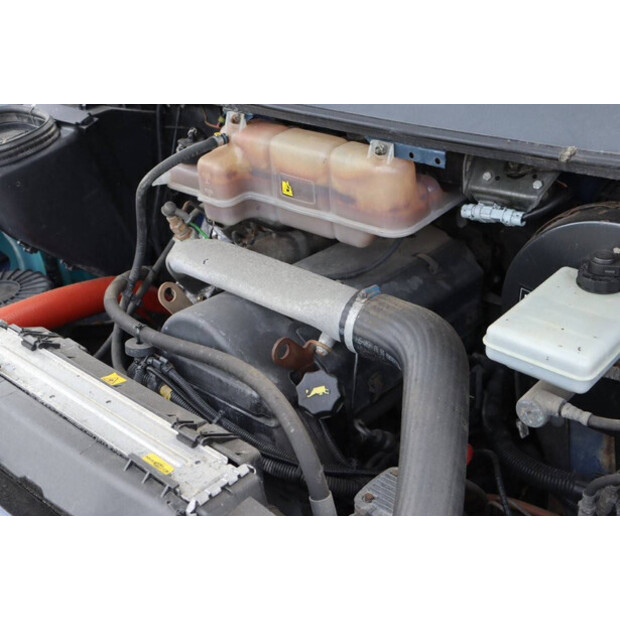 2002 ايفكو 35C13-41484616
