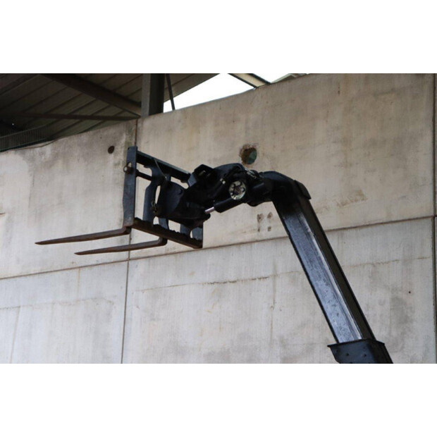 JCB 520-40-41484821