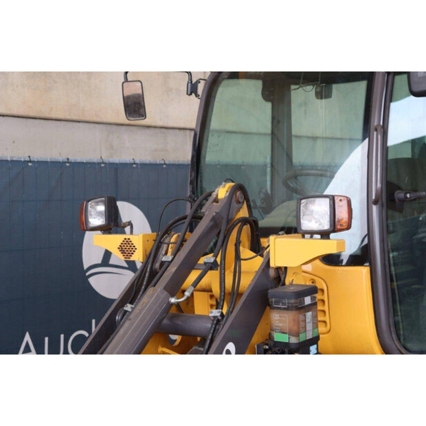 2010 Volvo L25F-P-41484954