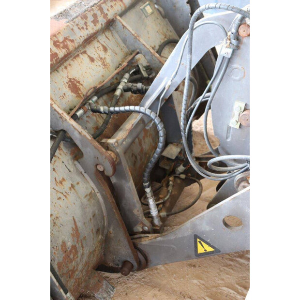 2010 Volvo L25F-P-41484955