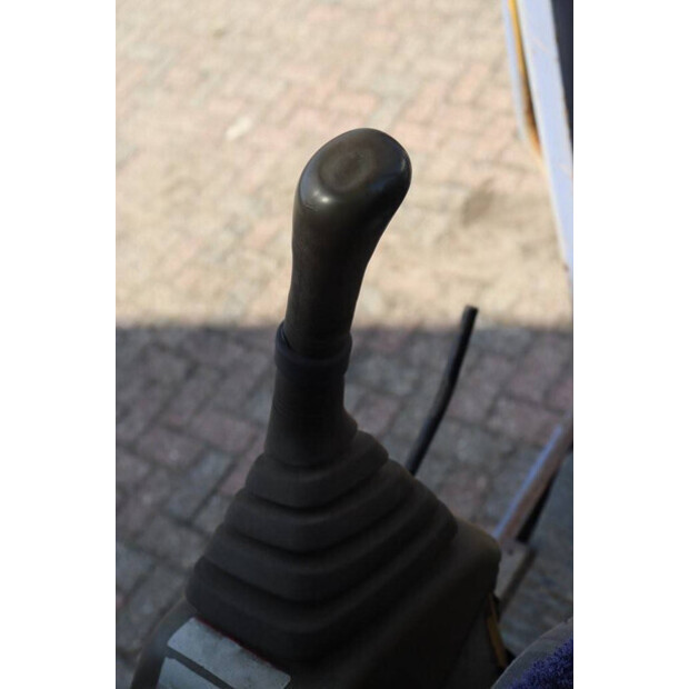 2000 AIRMAN AX30-2-41485324