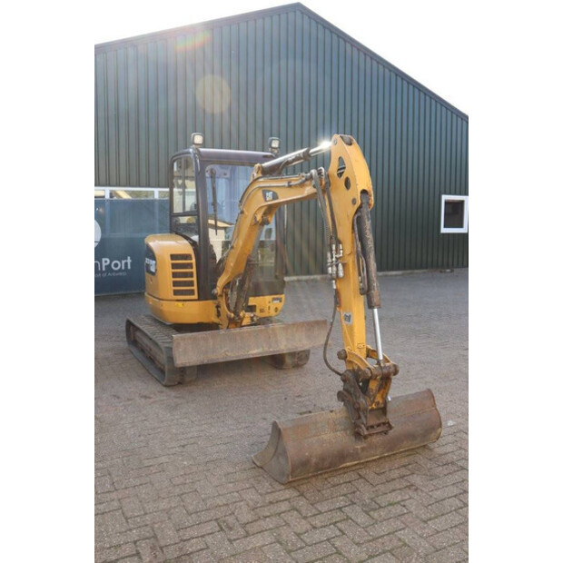 2012 Caterpillar 302.7D-41485587