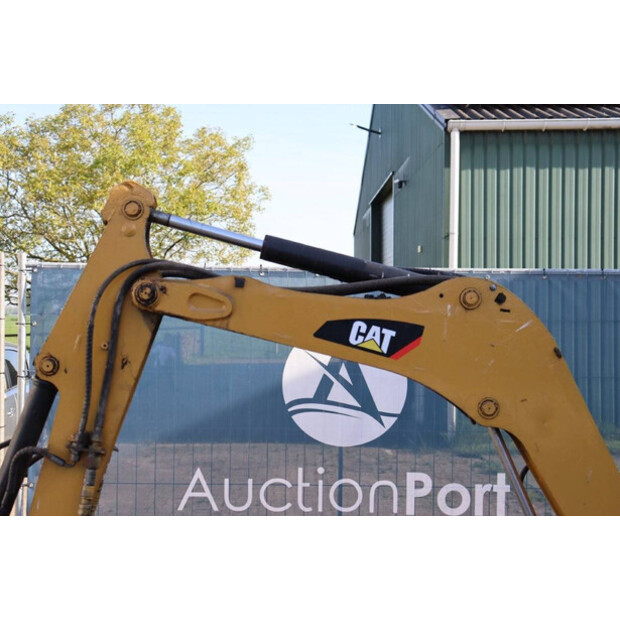 2012 Caterpillar 301.8C-41485624