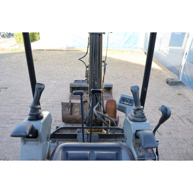 2012 Caterpillar 301.8C-41485630
