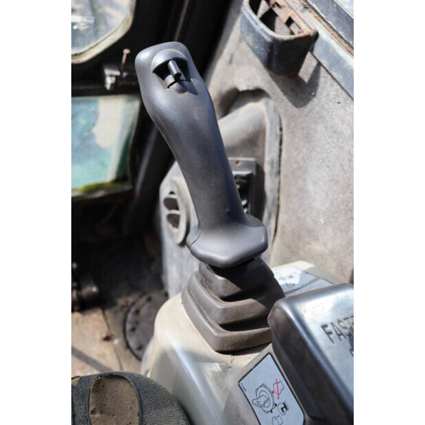 2004 بوبكات 337-41485834
