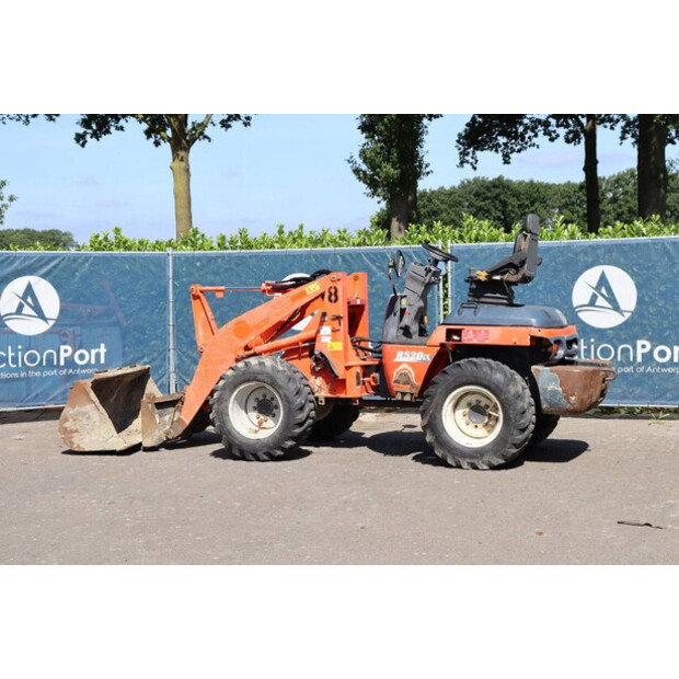 2011 KUBOTA R520NH-41486434