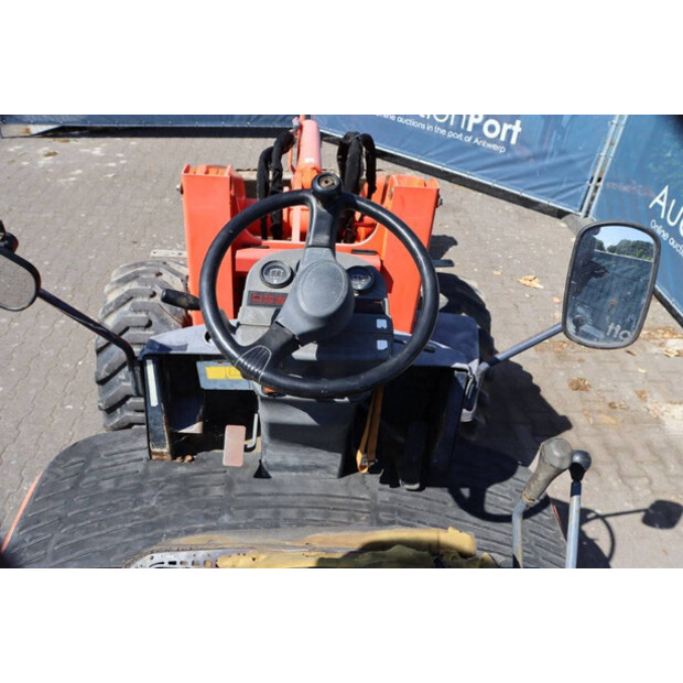 2011 KUBOTA R520NH-41486456