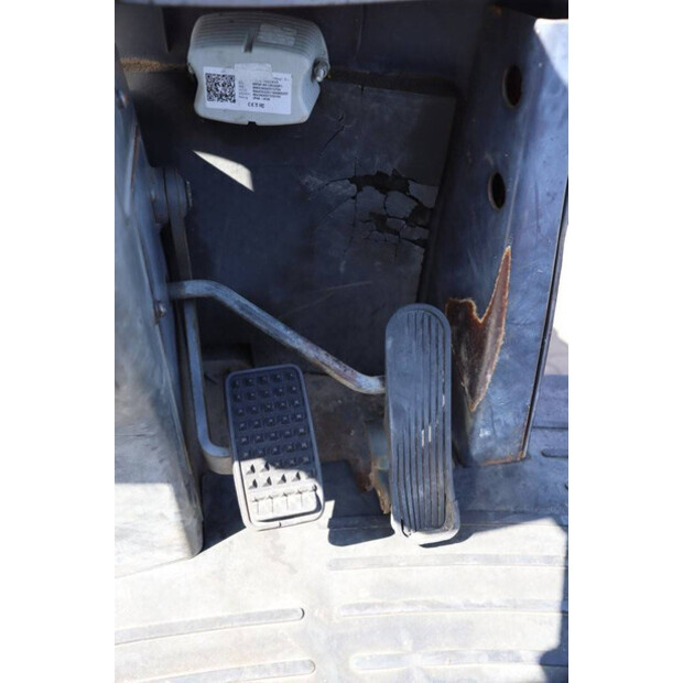 2011 KUBOTA R520NH-41486461