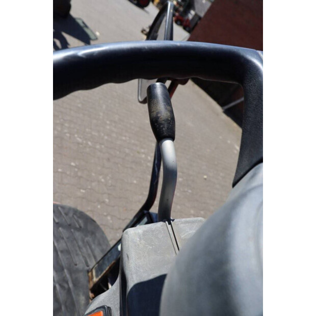 2011 KUBOTA R520NH-41486463