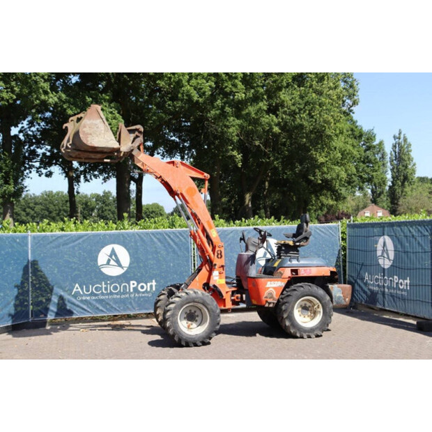 2011 KUBOTA R520NH-41486465