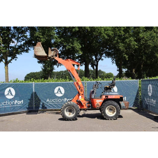 2011 KUBOTA R520NH-41486466
