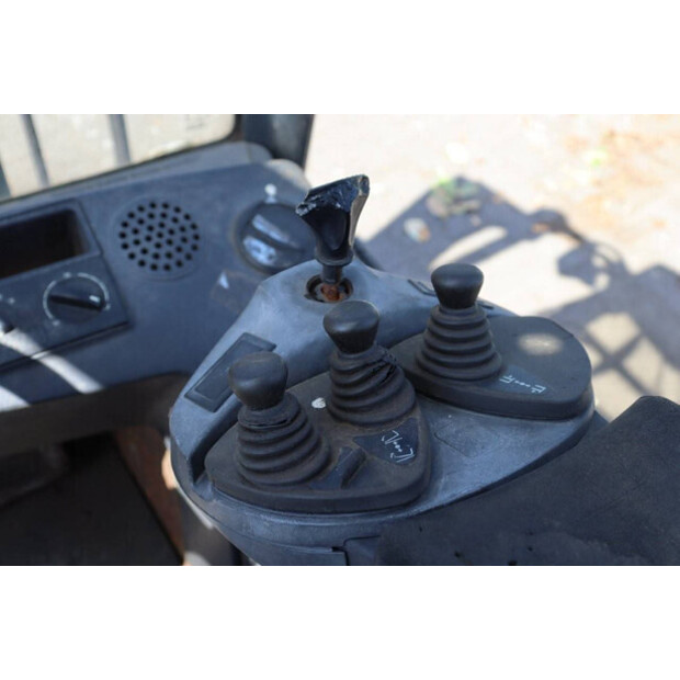 2011 ليندي H25D-01-41486620