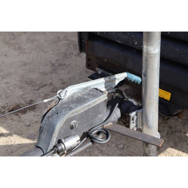2006 Atlas-Copco XAS6700 PE-41487016