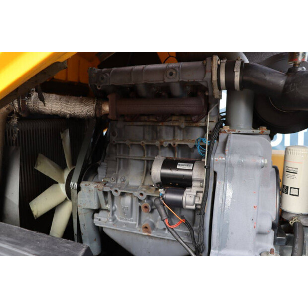 2006 Atlas-Copco XAS6700 PE-41487020