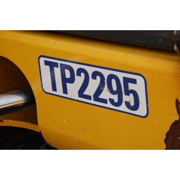 2019 Komatsu PC80MR-41487809