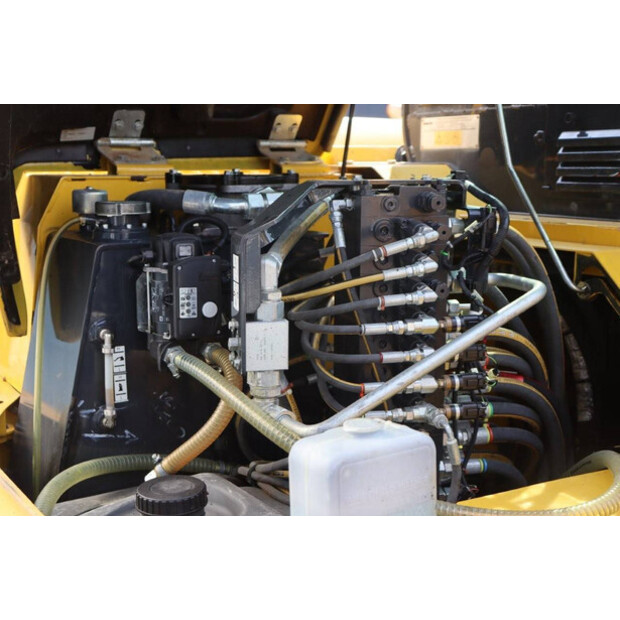 2019 Komatsu PC80MR-41487819