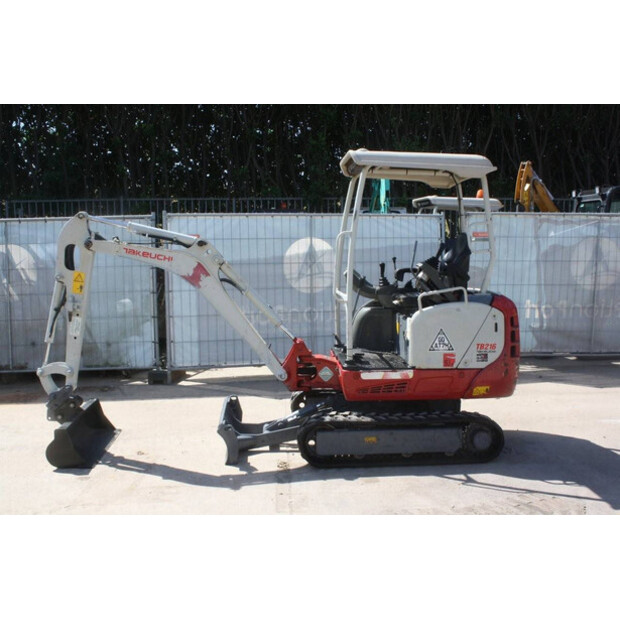 2018 TAKEUCHI TB216-41488267