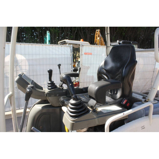 2018 TAKEUCHI TB216-41488273