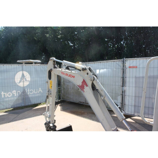 2018 TAKEUCHI TB216-41488275