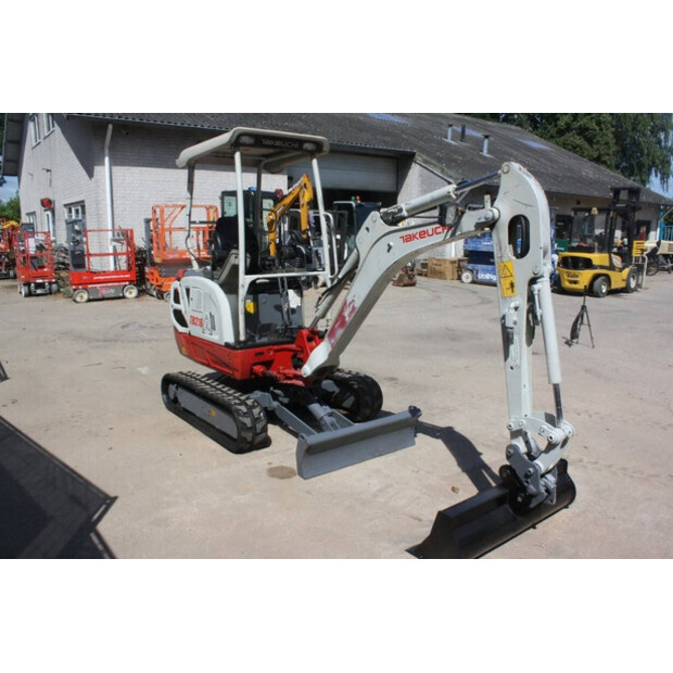 2018 TAKEUCHI TB216-41488281