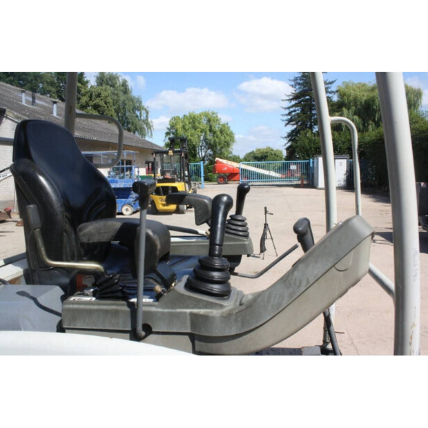 2018 TAKEUCHI TB216-41488282