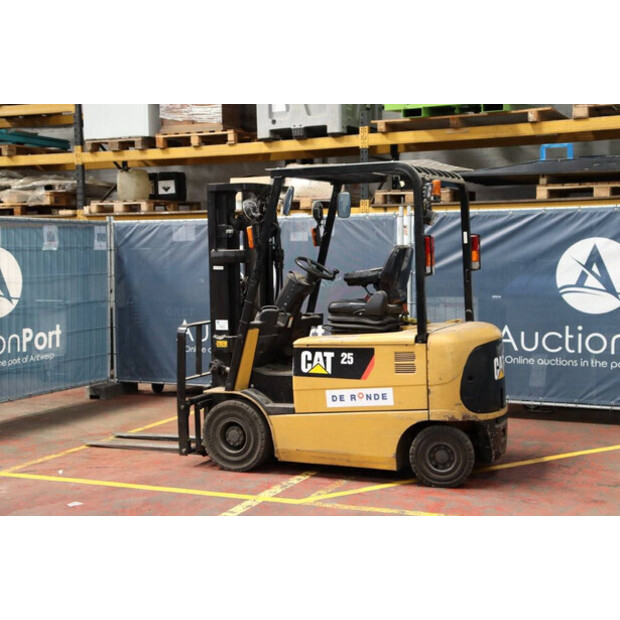2010 Caterpillar EP25K-PAC-41488590