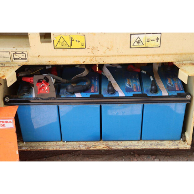 2015 جيه ال جي R6-41488773