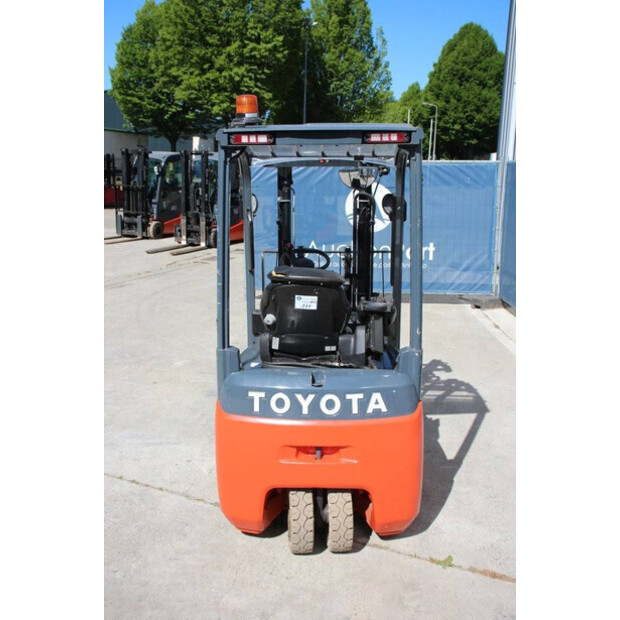 Toyota Traigo 15-41489265