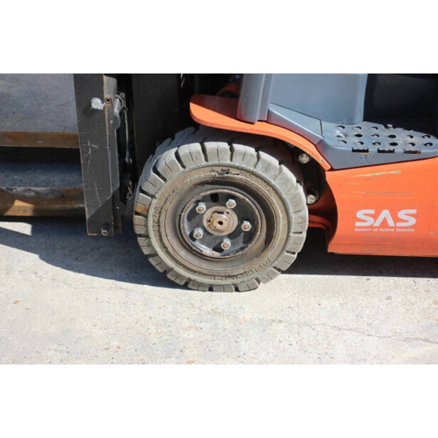 Toyota Traigo 15-41489275