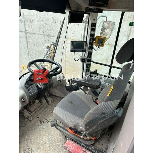 2018 فولفو L120H-41495407
