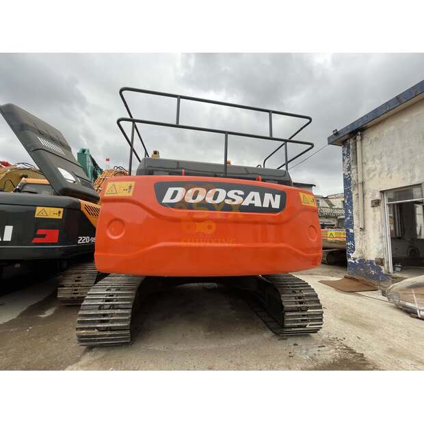 2022 Doosan DX300-41502076