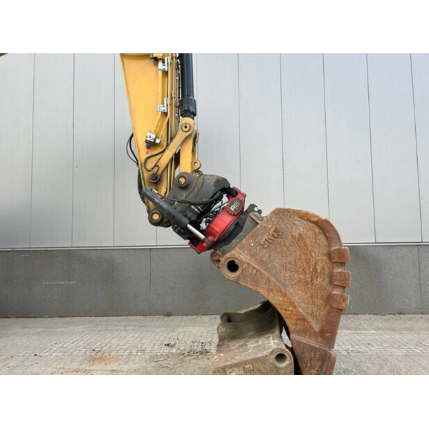 2017 Caterpillar 330FL-41502095