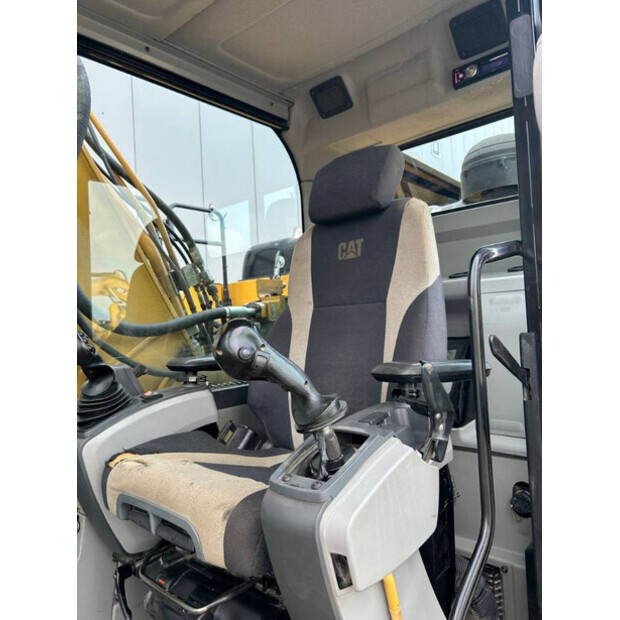 2017 Caterpillar 330FL-41502102