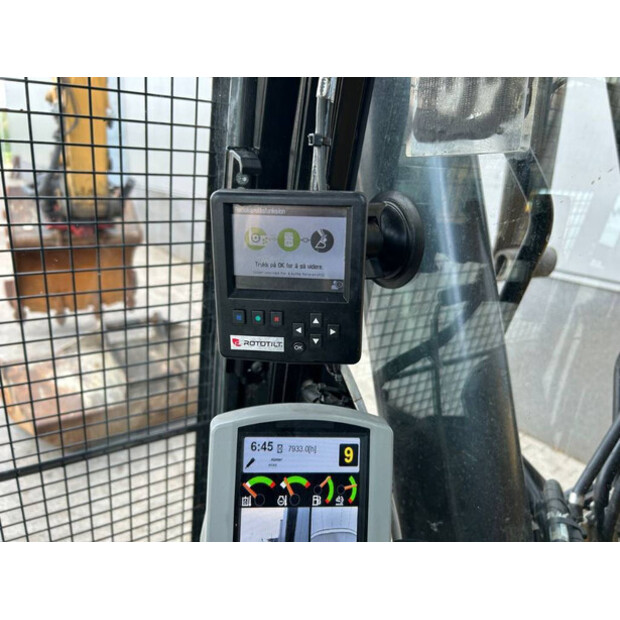 2017 Caterpillar 330FL-41502106